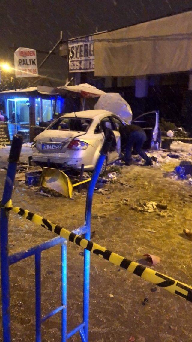Şile otoyolunda kaza: 1 ölü, 3 yaralı