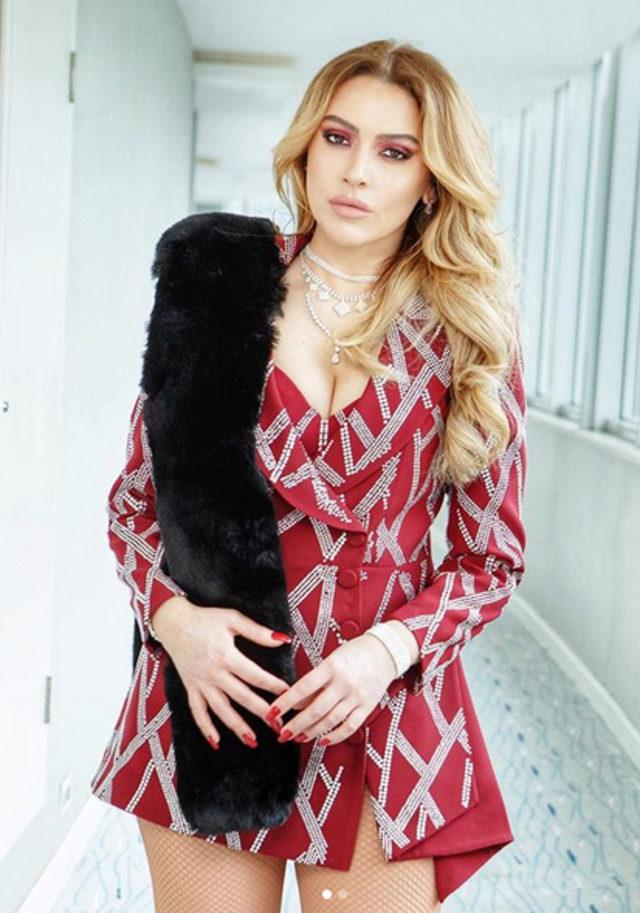 hadise4