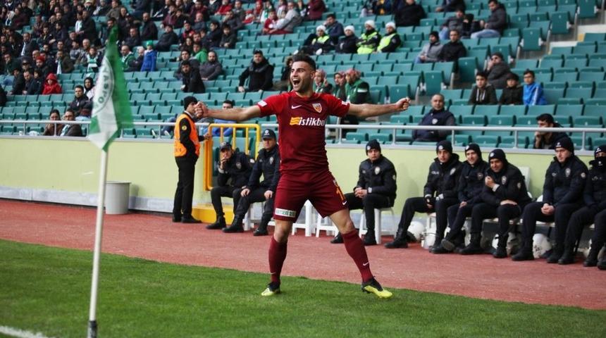 Deniz T&uuml;r&uuml;&ccedil; başarının sırrını a&ccedil;ıkladı