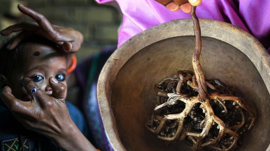 Dünyanın dört bir yanındaki annelerin yenidoğan bebeklerini karşılama ritüelleri