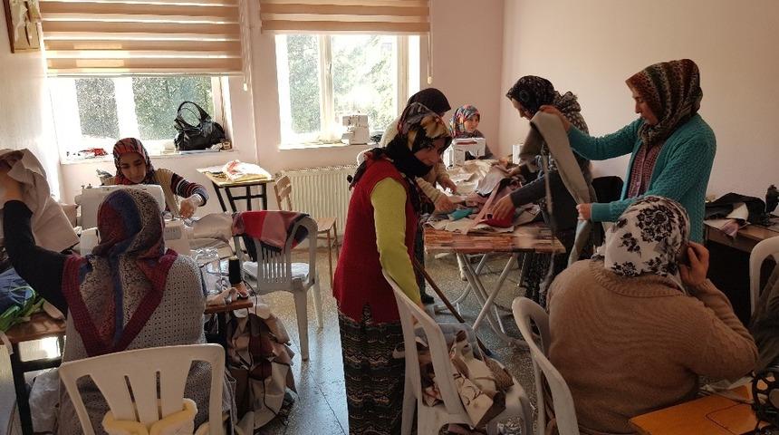 Eskigediz&rsquo;e  2 kurs birden a&ccedil;ıldı