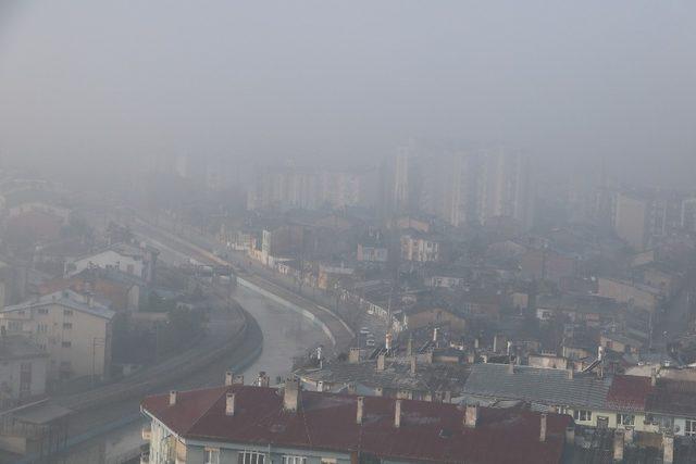 Sivas’ta yoğun sis etkili oldu