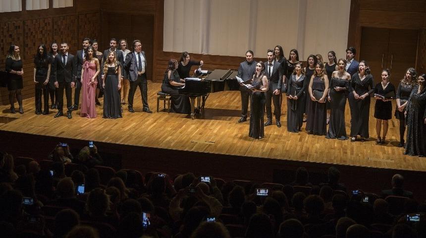 T&uuml;rk operasına taze kan