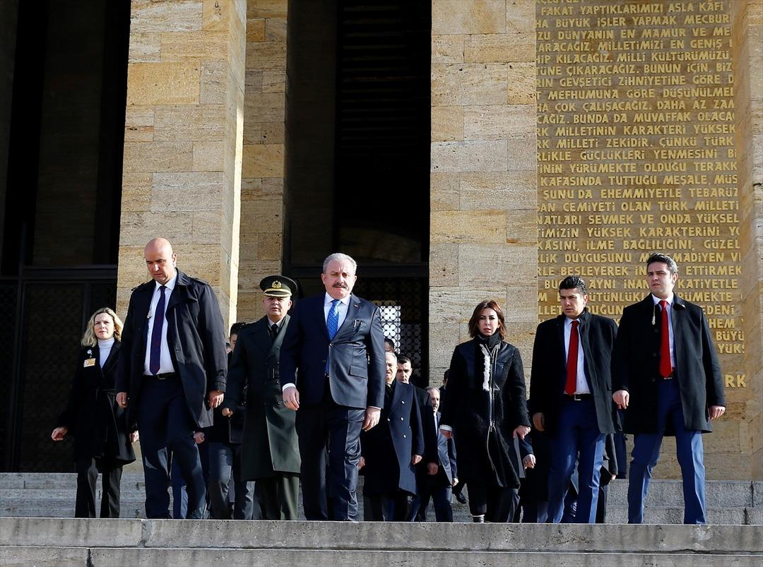 TBMM Başkanı Şentop Anıtkabir'i ziyaret etti