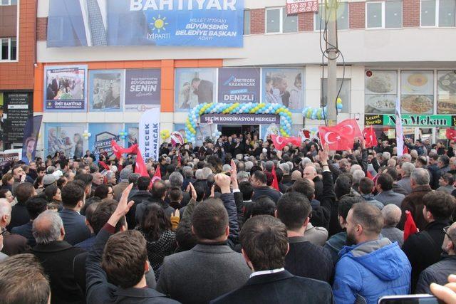 Ümit Bahtiyar seçim bürosunu coşkuyla açtı