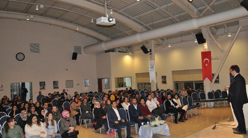 MMO Konya Şubesinde "&Ccedil;ocuklarda ekran bağımlılığı" semineri