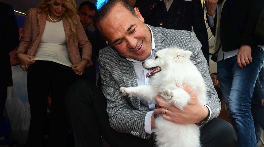 S&ouml;zl&uuml;: "Her okul, her fabrika 2 k&ouml;peği sahiplenecek"