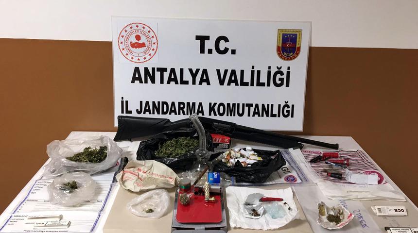 Alanya'da uyuşturucu operasyonu: 15 gözaltı