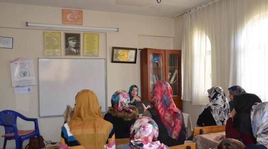 Siirt&rsquo;te Kur&rsquo;an kursu &ouml;ğrencilerine sağlık eğitim verildi