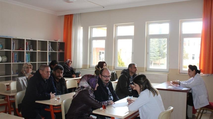 Kardelen Kolejinde veli toplantısı yapıldı