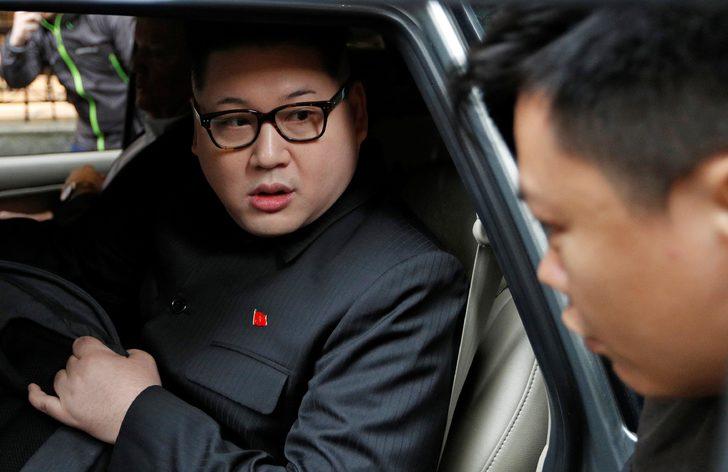 Gerçek Kim gelirken, 'çakma Kim' sınır dışı edildi  G3