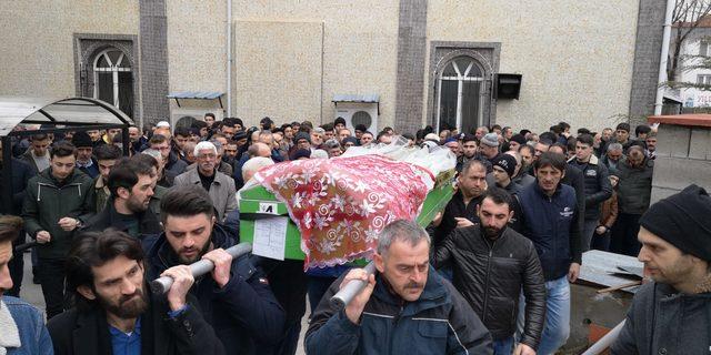 Kanserden ölen Ayşen Melike, son yolculuğuna duvağıyla uğurlandı