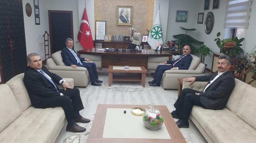 Vali G&uuml;naydın&rsquo;dan Kayseri Şeker&rsquo;e ziyaret