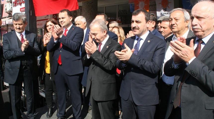 AK Parti Milletvekilleri Devrek&rsquo;teki a&ccedil;ılışta bir araya geldi