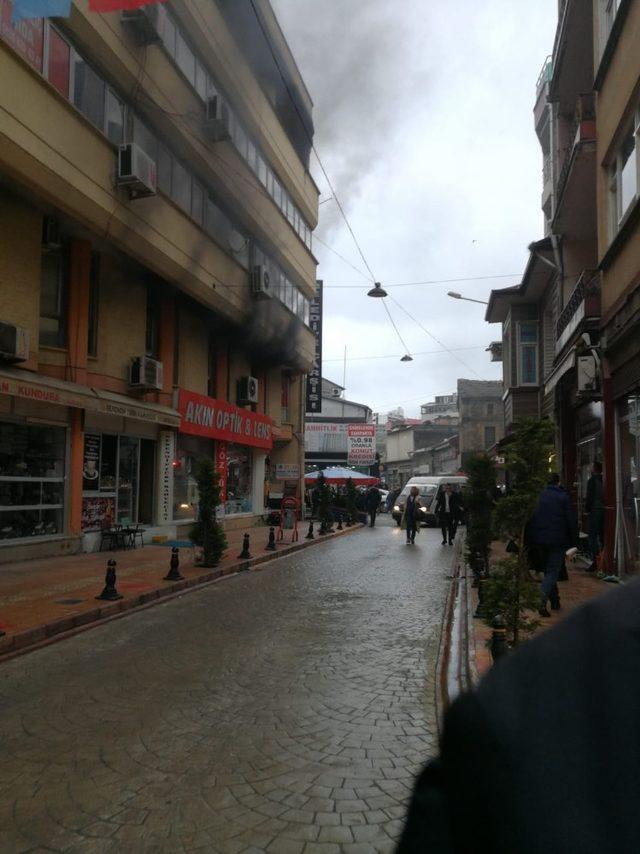 CHP Bulancak İlçe Başkanlığı’nda çıkan yangın korkuttu