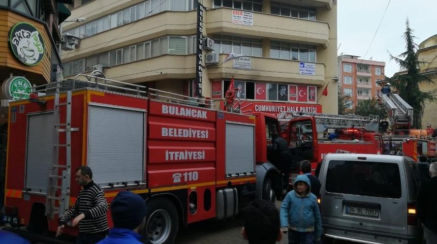 CHP Bulancak İl&ccedil;e Başkanlığı&rsquo;nda &ccedil;ıkan yangın korkuttu