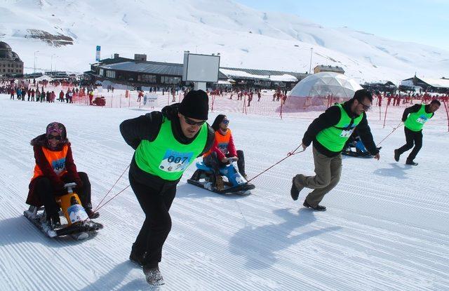 Erciyes’teki “Artık Çekilmez Oldun” yarışması renkli görüntülere sahne oldu