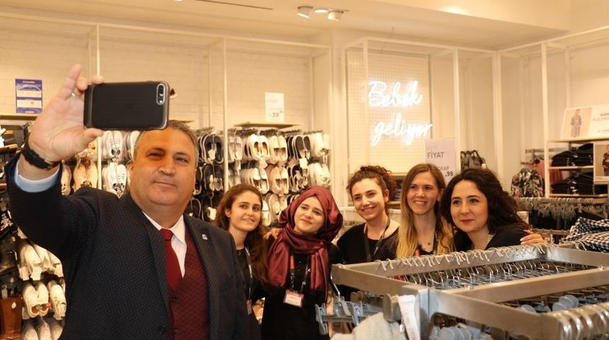 Başkan &Ccedil;er&ccedil;i Forum Magnesia&rsquo;daydı