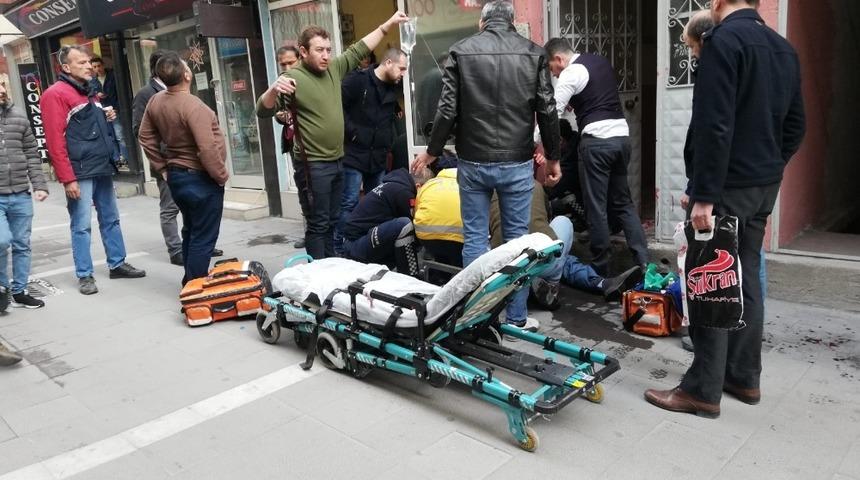 Cadde ortasında alacak verecek kavgası kanlı bitti