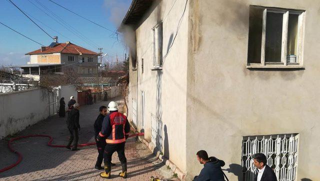 Malatya'da evde çıkan yangın paniğe neden oldu