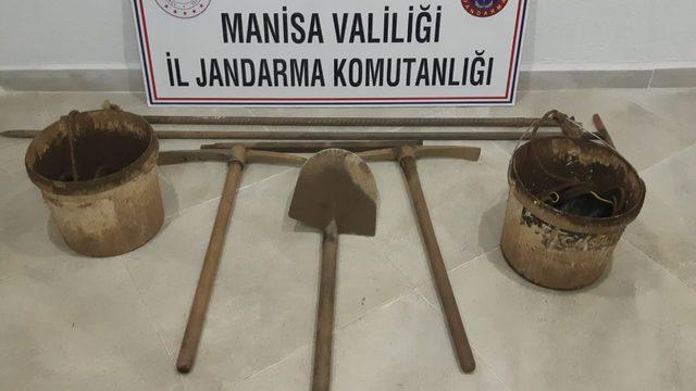 Manisa’da define avcılarına suçüstü