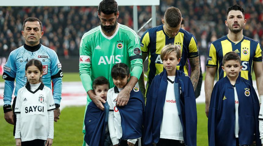 F.Bahçeli yıldızlardan anlamlı hareket