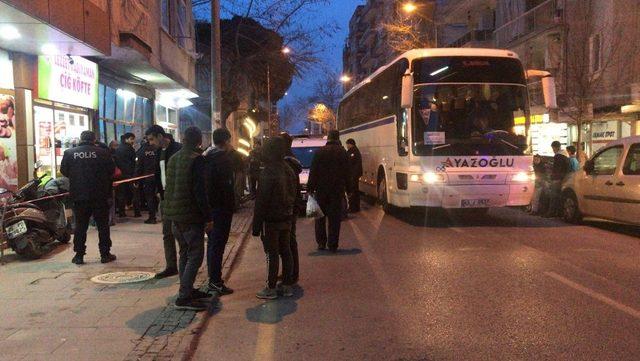 (Özel Haber) Muavin ve otobüs şoförünün kafasına silah dayayıp rehin aldı