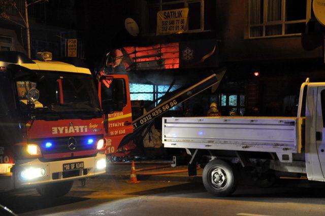 Ankara'da tekel bayisinde patlama