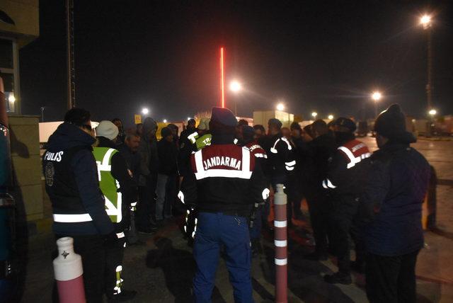 TIR şoförleri, Suudi Arabistan'da idama mahkum edilen arkadaşları için kontak kapattı