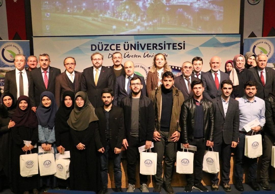 Diyanet İşleri Başkan Yardımcısı D&uuml;zce &Uuml;niversitesi &ouml;ğrencileriyle bir araya geldi