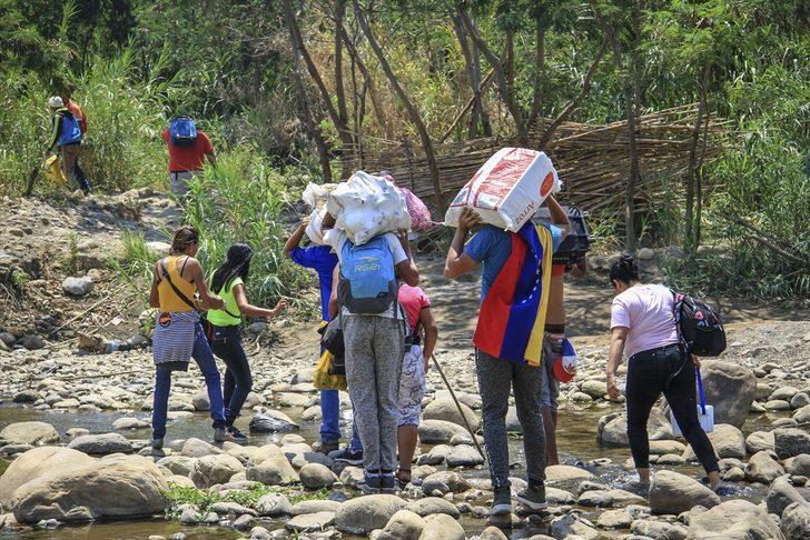 Venezuela geçişleri patikalardan yapılıyor G3