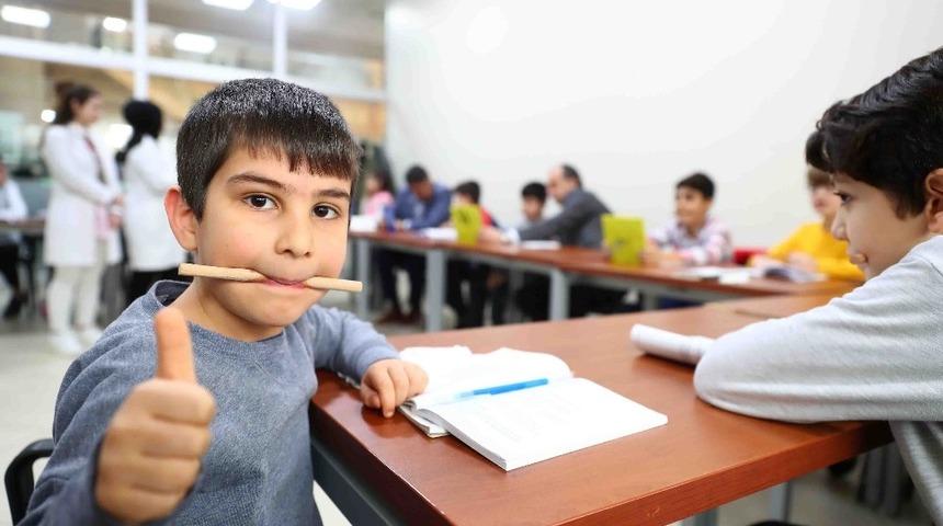 3 aylık eğitimle kekemelikten kurtuluyorlar