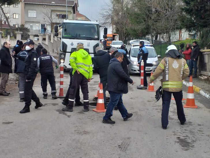 Tuzla'da koku alarmı! Okullar tatil edildi G4