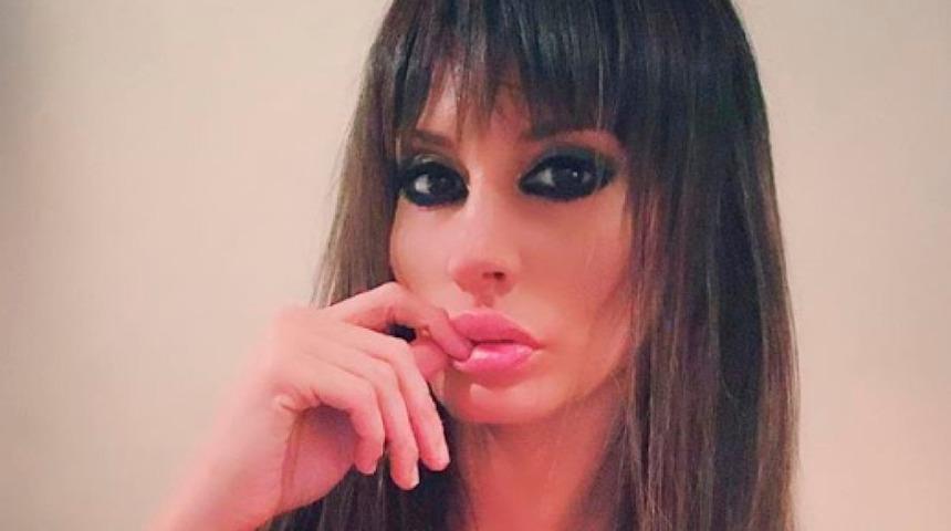 Playboy g&uuml;zelinin &ouml;l&uuml;m&uuml;ndeki b&uuml;y&uuml;k ş&uuml;phe!