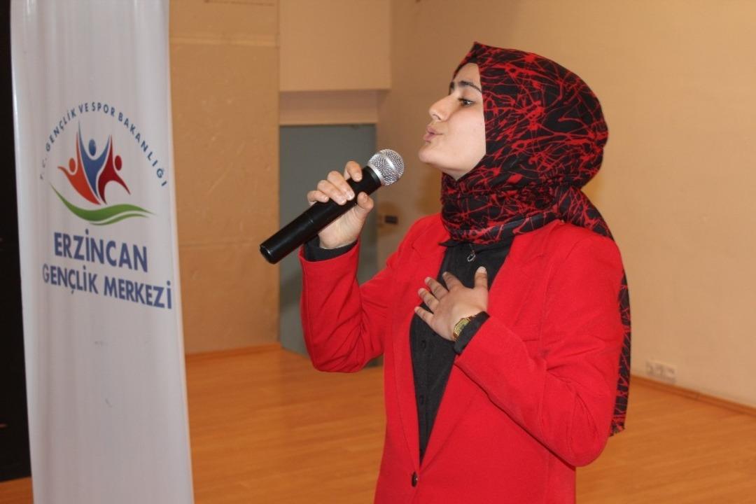 Gen&ccedil;ler arası şiir okuma yarışması il birinciliği d&uuml;zenlendi