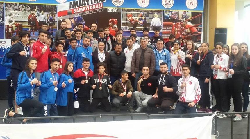 Kayserili Muaythaiciler Antalya&rsquo;da madalyalara ambargo koydu