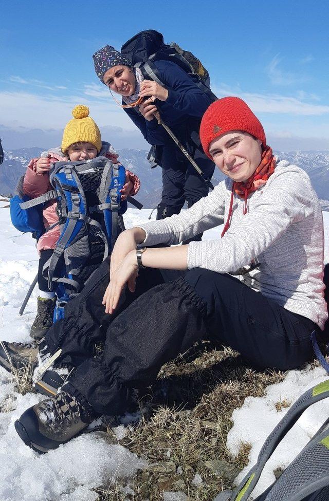 Dağcılar, Akdağ’a tırmandı