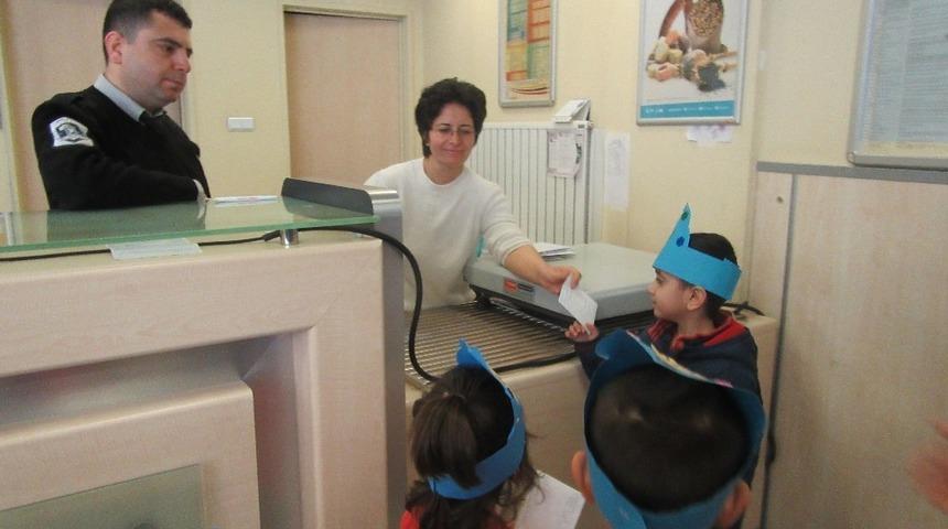 Minik &ouml;ğrenciler PTT&rsquo;nin işleyişini &ouml;ğrendi