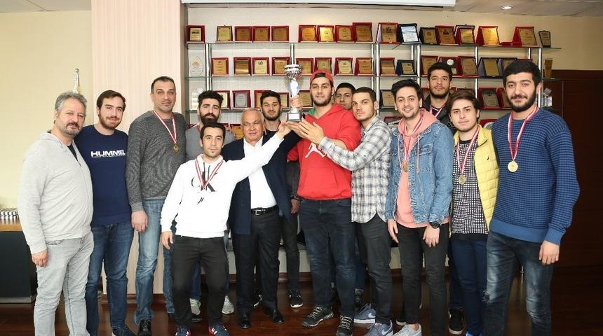 Erdemli Belediyesi Basketbol Takımı, &uuml;st lige y&uuml;kseldi