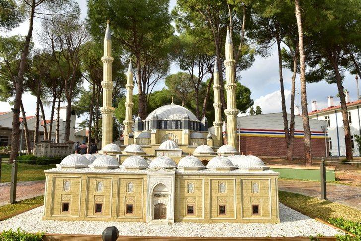 Kepez’e 2 yeni eser G5