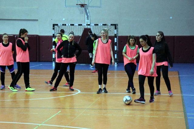Edirne'de, 'Topuklu Kramponlar Futbol Turnuvası'