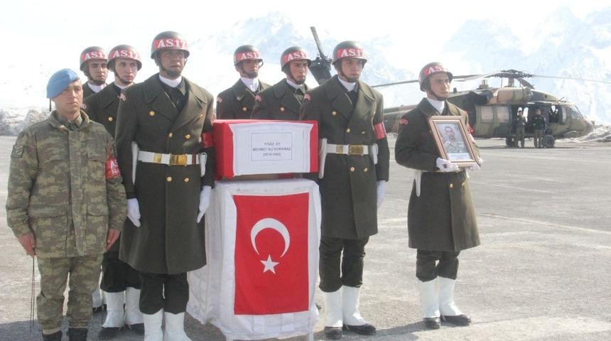 Y&uuml;ksekova&rsquo;da rahatsızlanan asker hayatını kaybetti