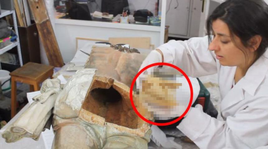 300 yıllık İsa heykelinin kalçasından gizli not çıktı! 'Bu inanılmaz'