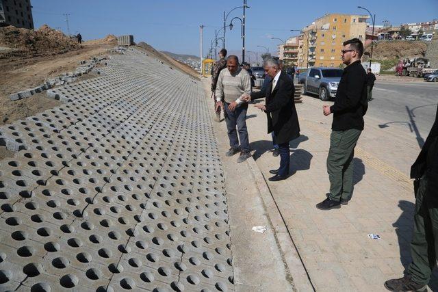 Cizre Belediyesi kentin çehresini değiştirmeye devam ediyor