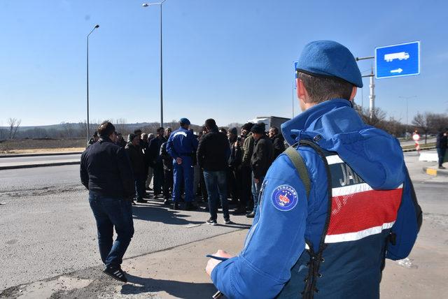 TIR şoförleri, Suudi Arabistan'da idama mahkum edilen arkadaşları için kontak kapattı(2)