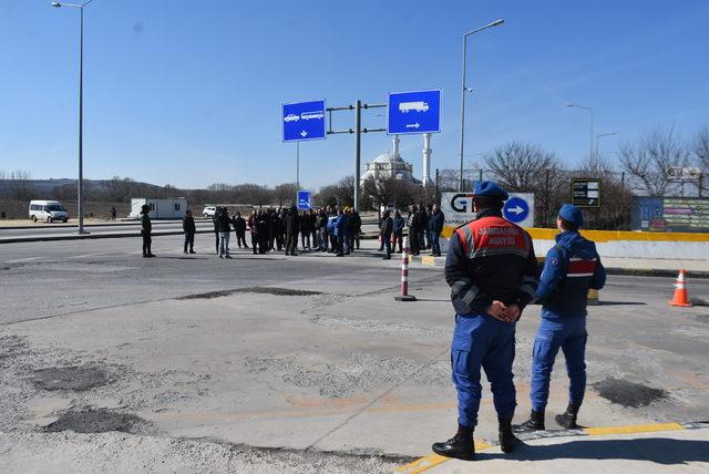 TIR şoförleri, Suudi Arabistan'da idama mahkum edilen arkadaşları için kontak kapattı(2)