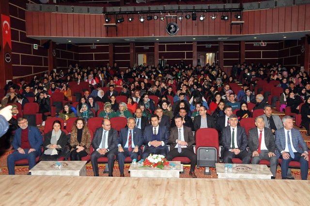 Akşehir Belediyesi Tarık Buğra’yı andı