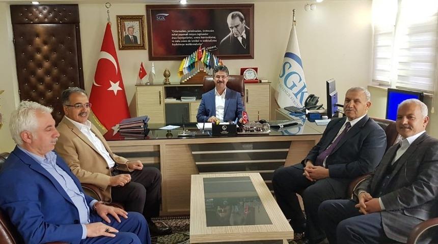 İYİ Parti Belediye Başkan Adayı Kırmızı: "Esnaflarımızla uyum i&ccedil;inde olacağız"