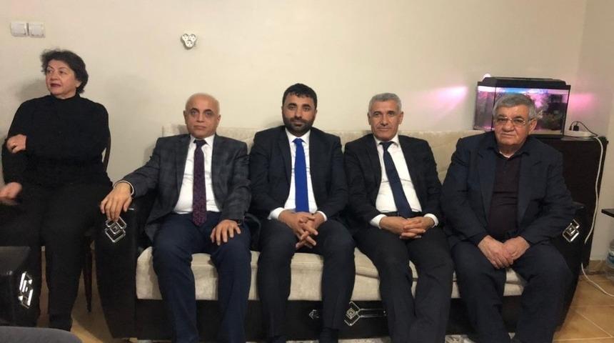 AK Partili G&uuml;der, ziyaretlerini s&uuml;rd&uuml;r&uuml;yor