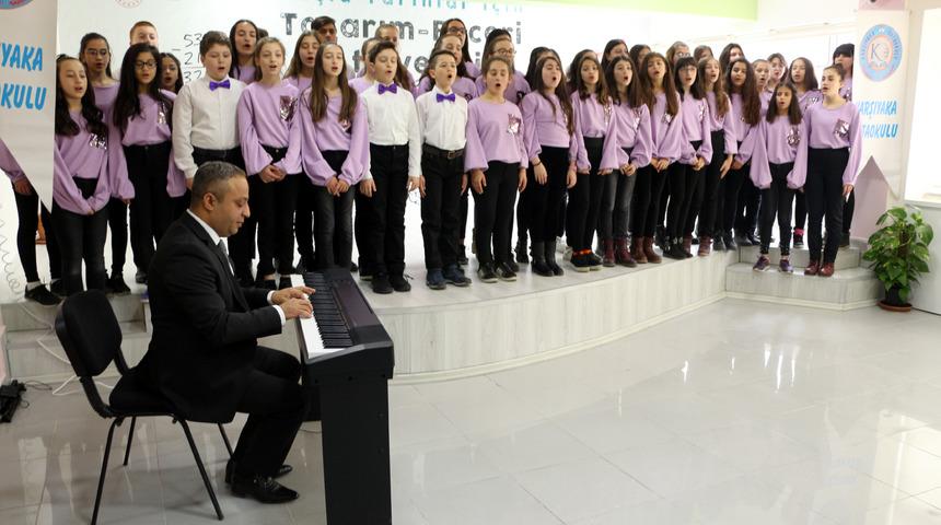 Marşı 2 günde ezberleyip, Cumhurbaşkanı Erdoğan'a okudular